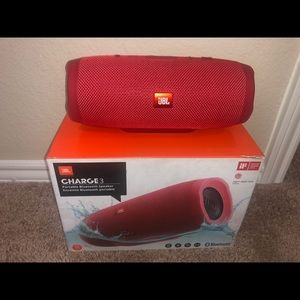 Brand new JBL Charge 3 Bluetooth speaker 🔥